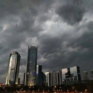 边打电话边做嗯啊呻吟
